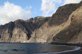 Widok na klify Los Gigantes.