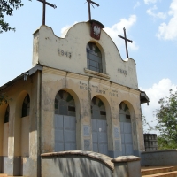 Polski kościół na Górze Wandy w Nyabyeya.