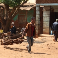 Do przewiezienia większej ilości towaru na niewielką odległość można wynająć taki transport.