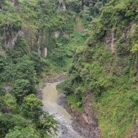 Kanion poniżej zapory wodnej niedaleko Paraiso.