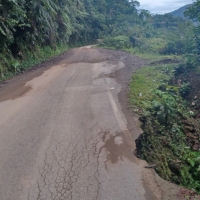 Główna i zarazem jedyna droga prowadząca do Parku Manu